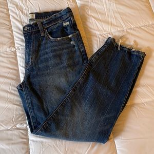 W Abercrombie Boyfriend Mid Rise Jean 27